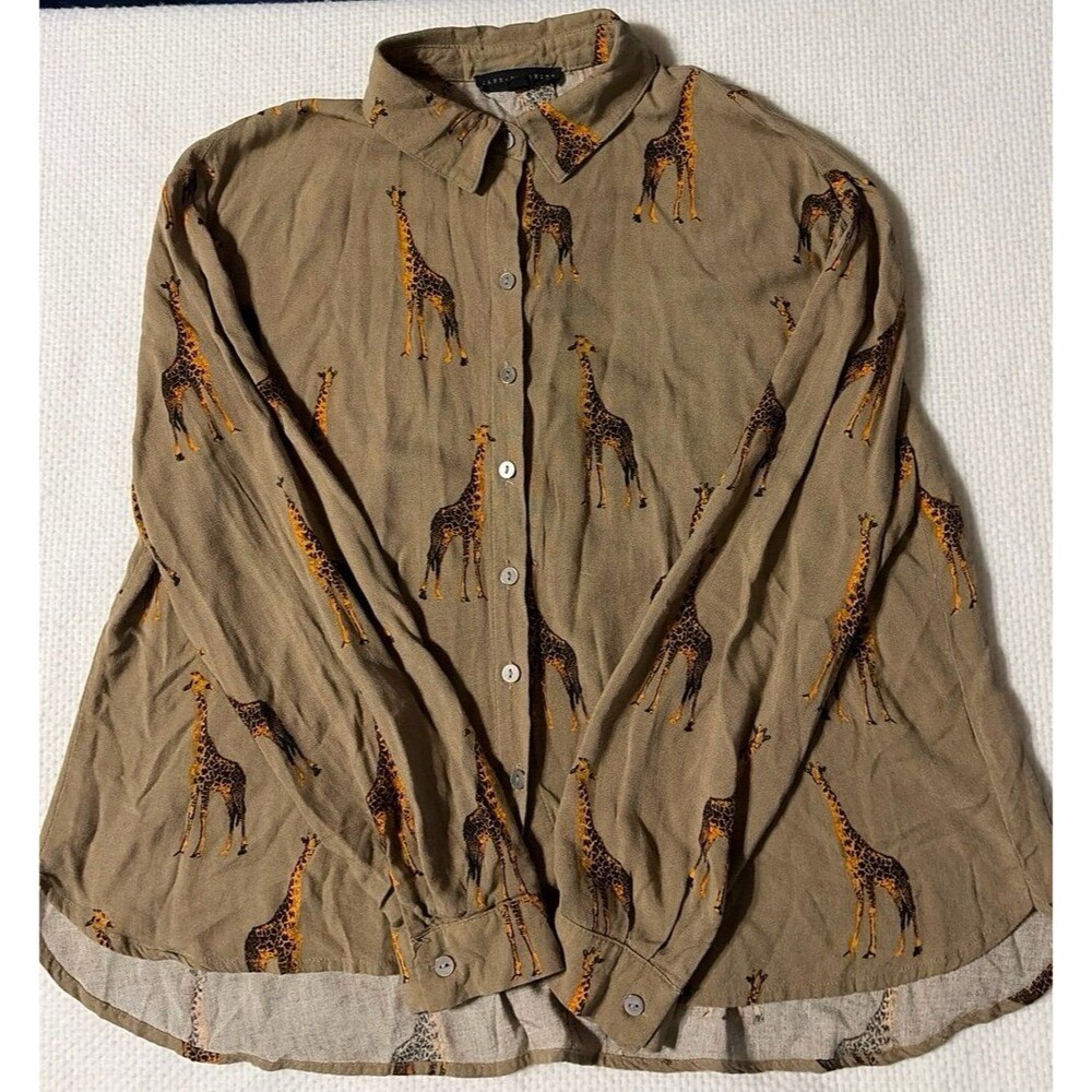 Jane and Delancey Giraffe Print Button-Down Shirt Women's Long Sleeve Safari Top